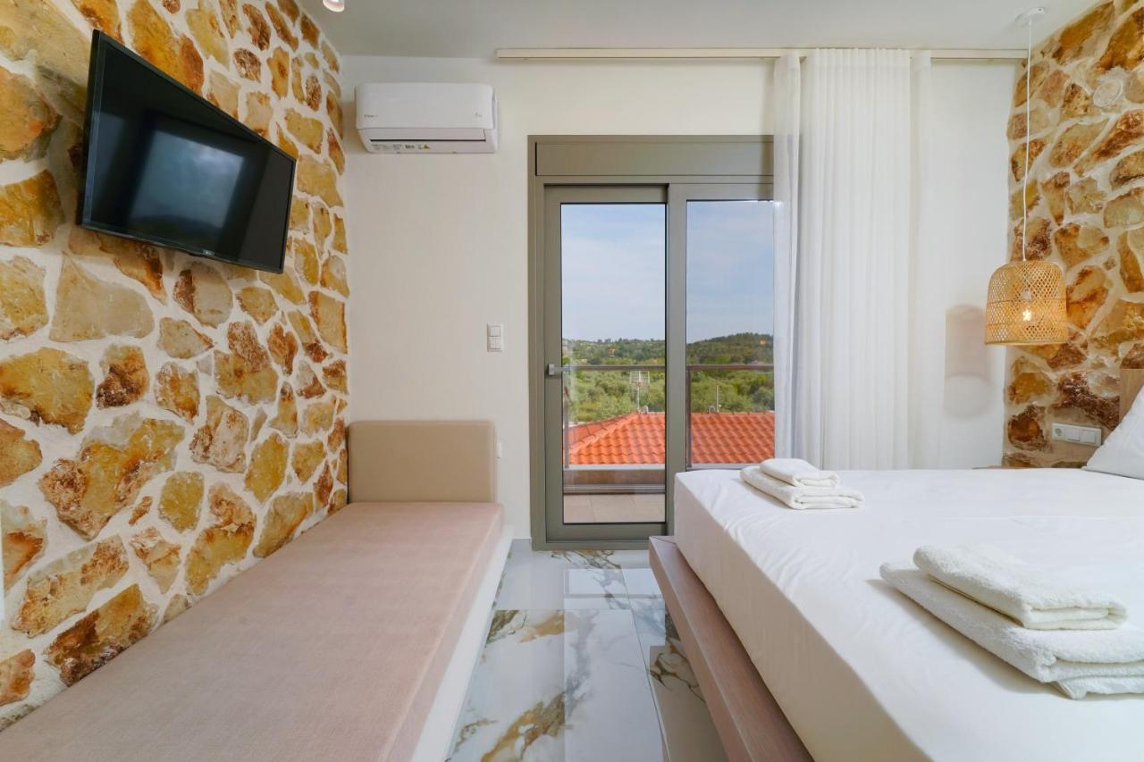 Athina Palace Luxurious Appartments Potos Exterior foto