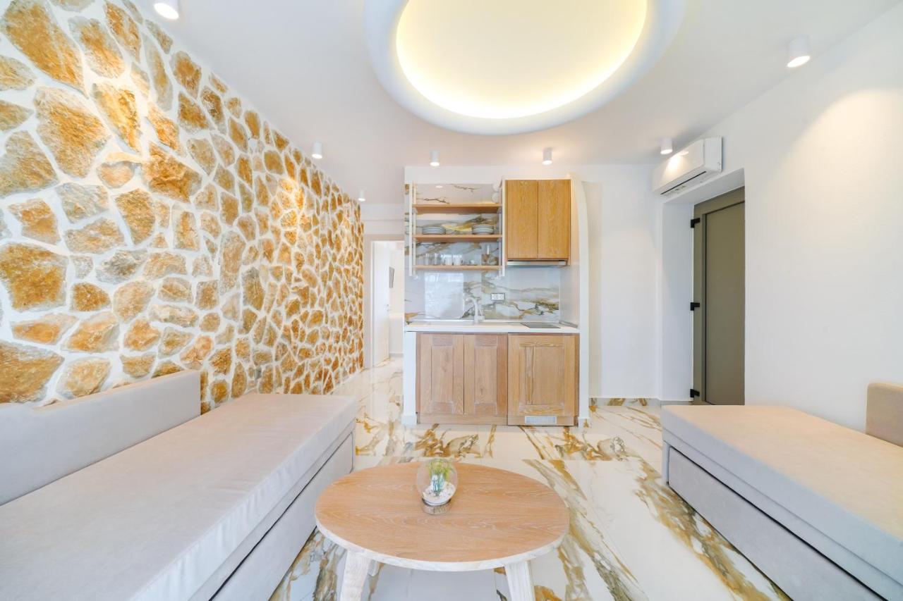 Athina Palace Luxurious Appartments Potos Exterior foto